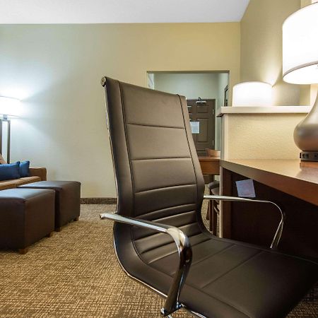 Comfort Suites Rochester Henrietta University Area Εξωτερικό φωτογραφία