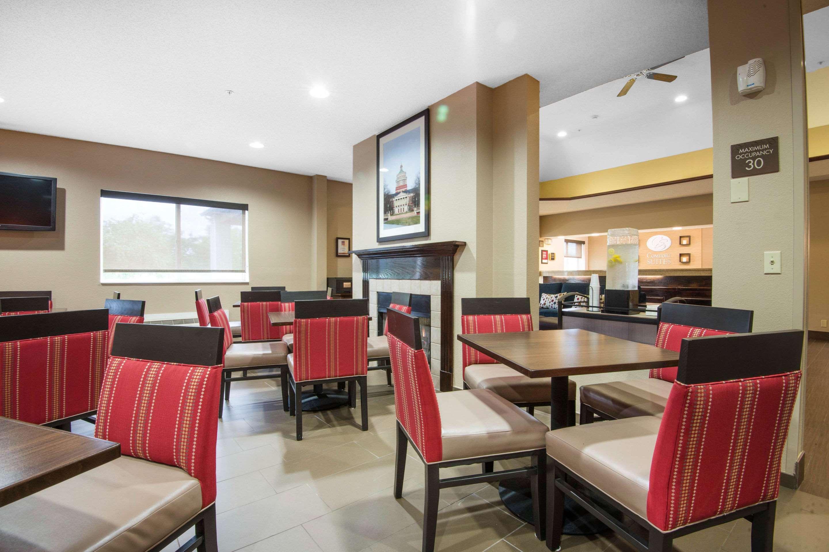 Comfort Suites Rochester Henrietta University Area Εξωτερικό φωτογραφία
