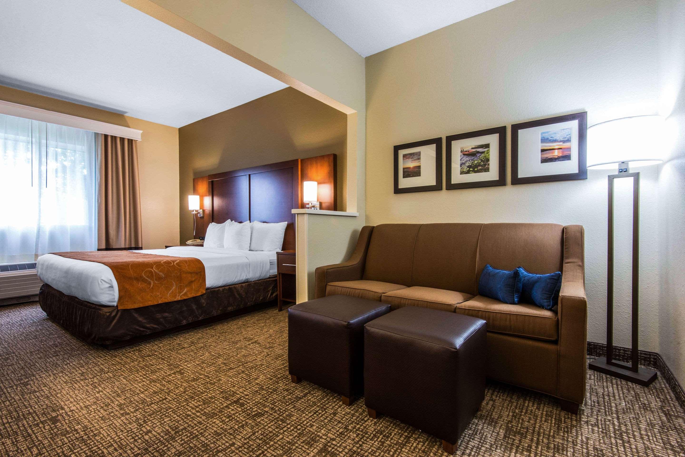 Comfort Suites Rochester Henrietta University Area Εξωτερικό φωτογραφία
