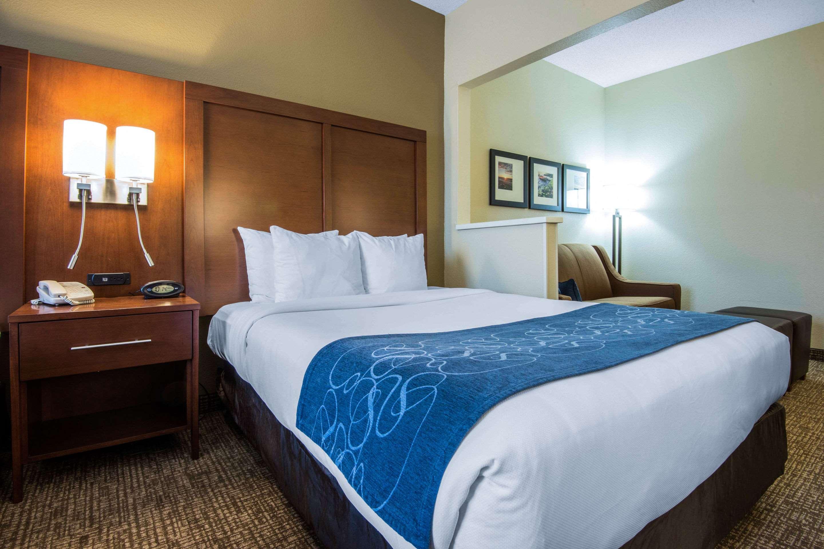 Comfort Suites Rochester Henrietta University Area Εξωτερικό φωτογραφία