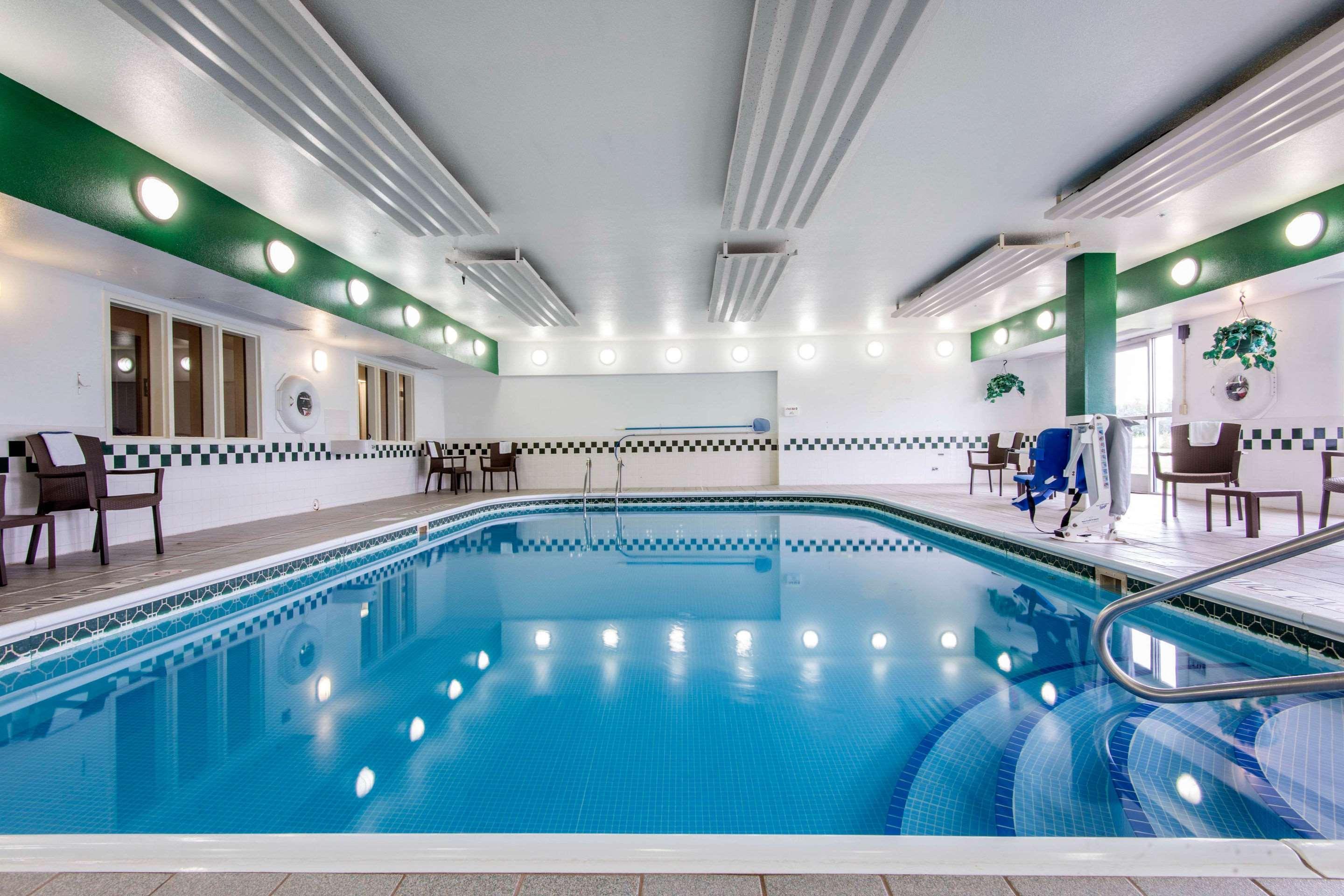 Comfort Suites Rochester Henrietta University Area Εξωτερικό φωτογραφία