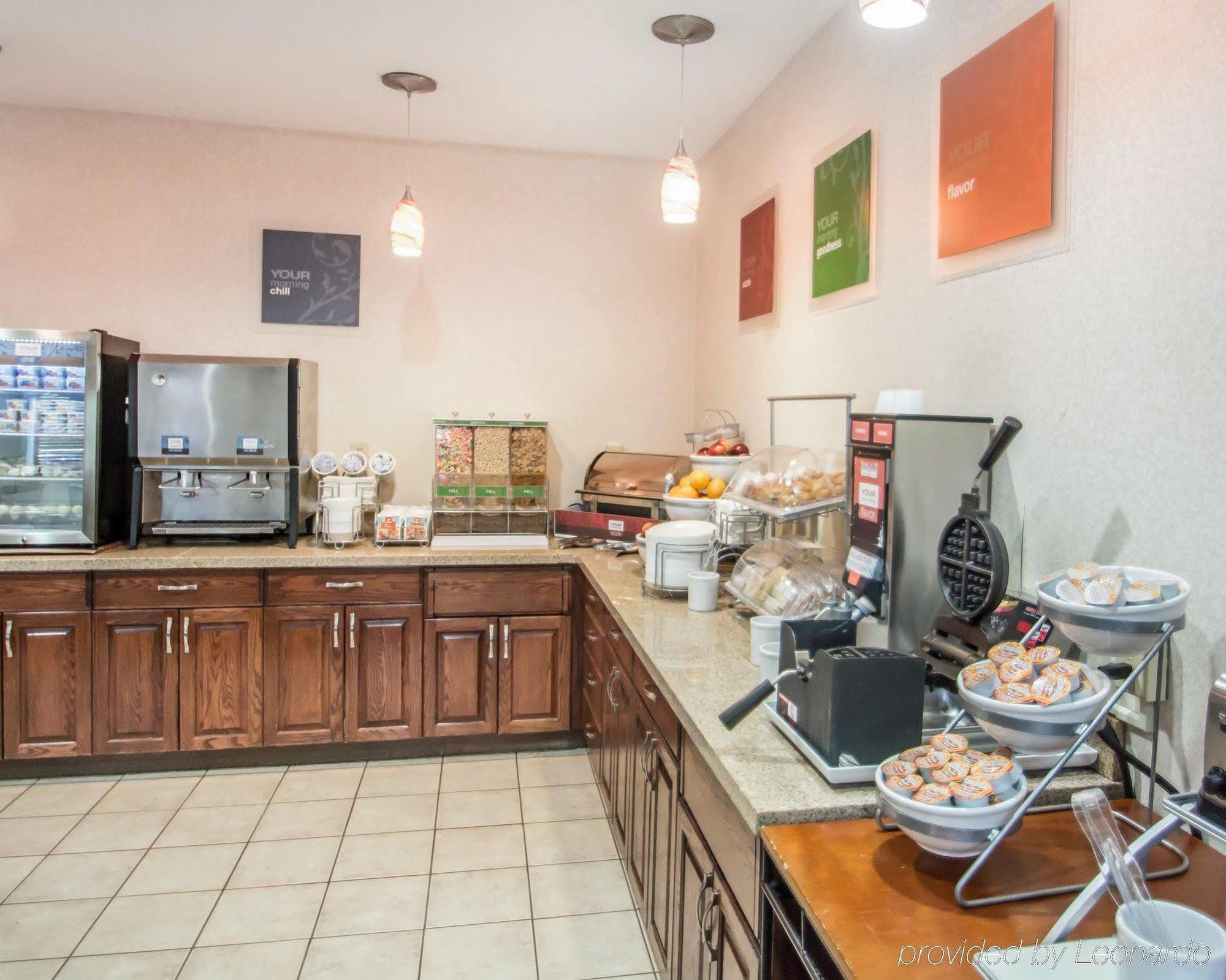 Comfort Suites Rochester Henrietta University Area Εξωτερικό φωτογραφία